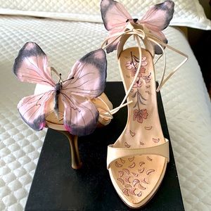 Brand new Giuseppe Zanotti size 9 beige heels Special Occasion